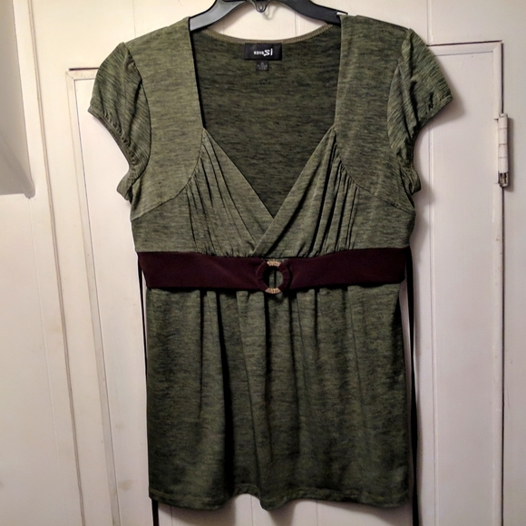 Iz Byer Blouse - Picture 8 of 9